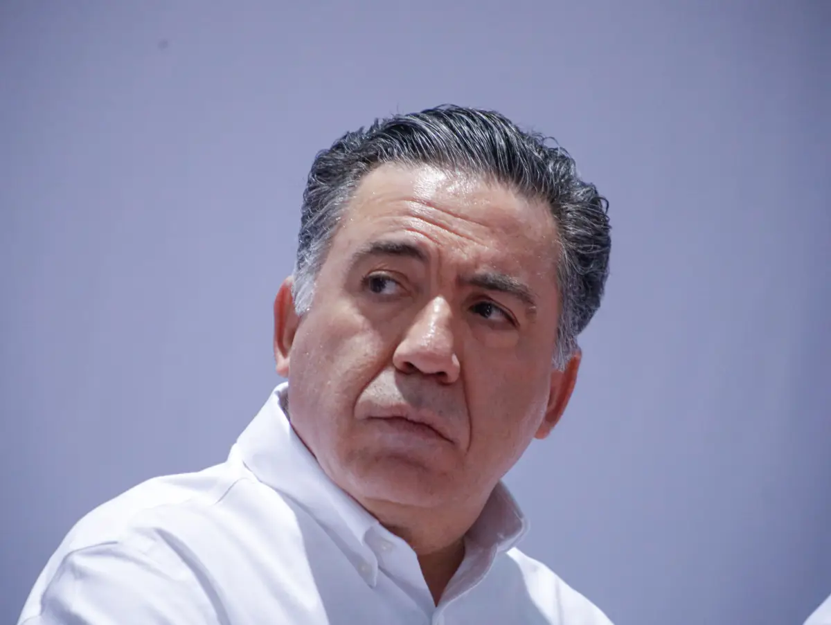 Enrique Inzunza asegura que permanecerá como senador hasta 2030 y que no irá por gubernatura de Sinaloa