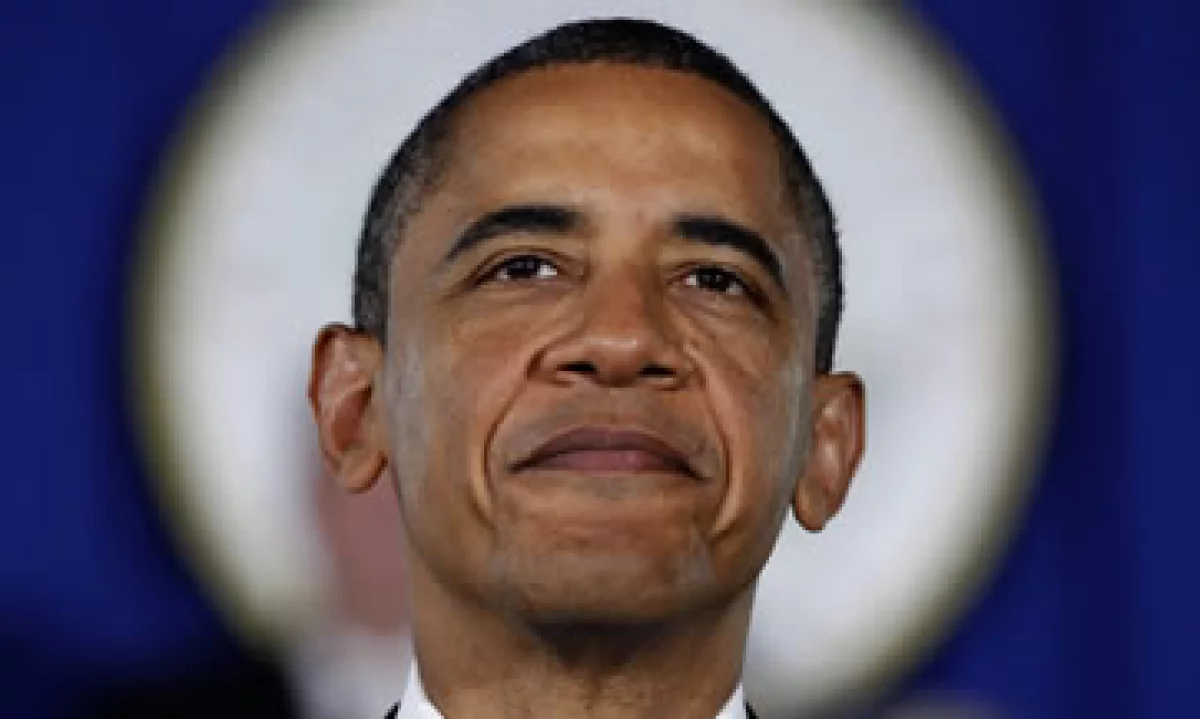 El discurso semanal de Obama fue grabado horas antes de que EU perdiera su calificación de crédito triple AAA. (Foto: Reuters)