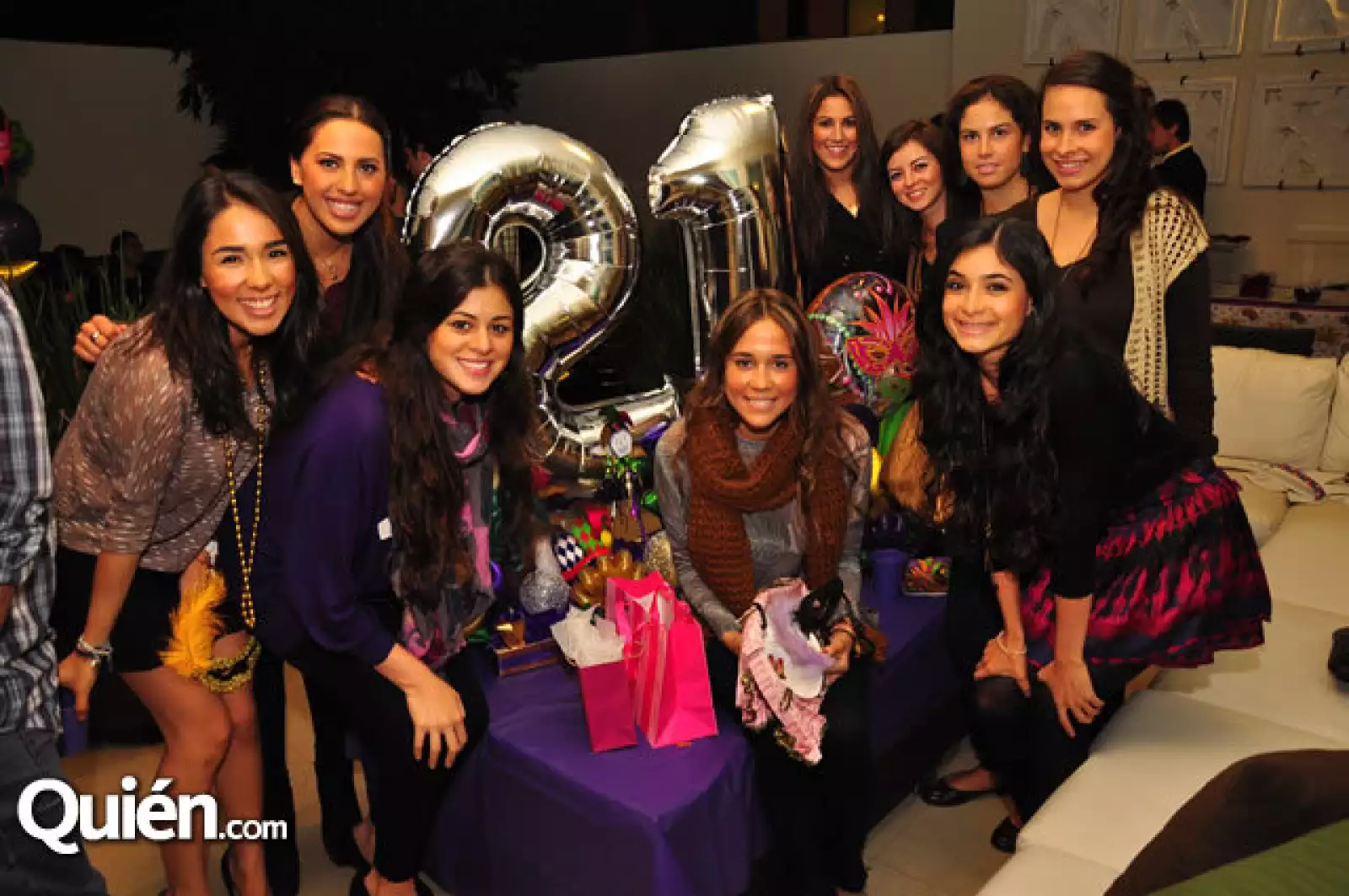 Cumpleañera y sus mejores amigas.