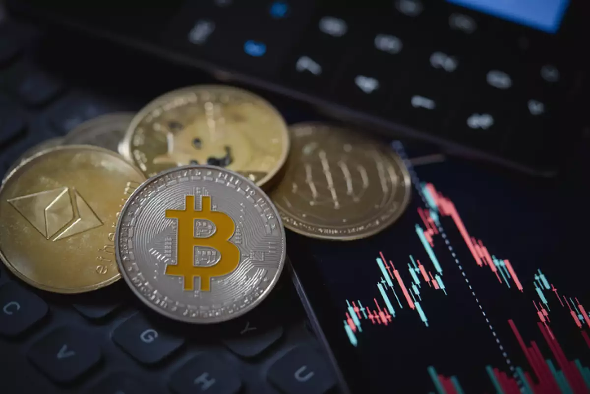 varias criptomonedas