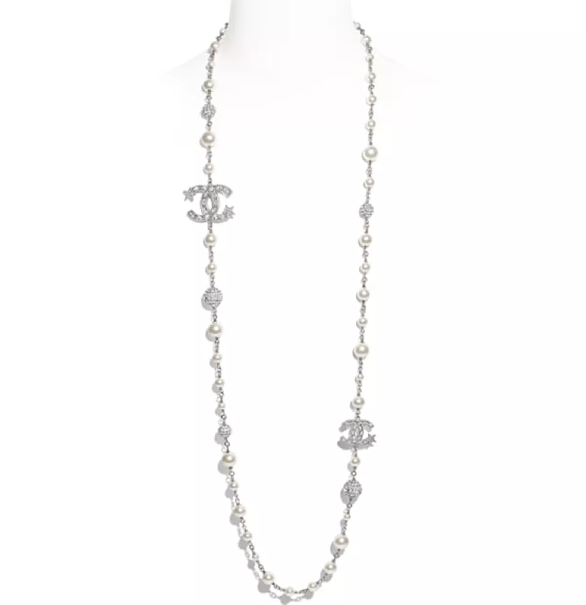 danna-paola-collar-chanel-2