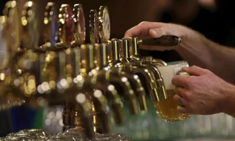Los volúmenes de AB InBev declinaron en Estados Unidos. (Foto: Reuters)