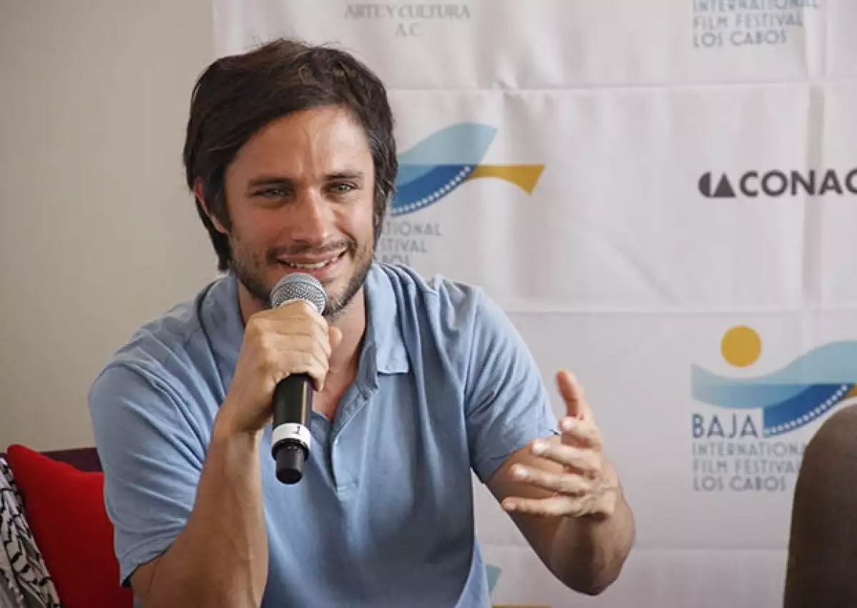 Esta mañana el cineasta mexicano ofreció una conferencia de prensa en la que fue reconocido por su trayectoria y aporte al cine nacional e internacional.