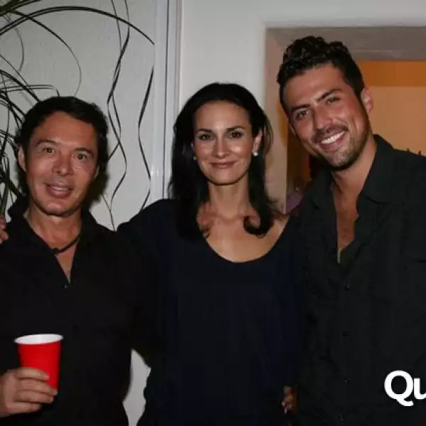 Fiesta de Fernando Lebrija por sus 2 diosas de plata