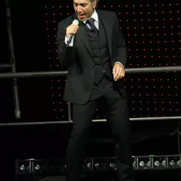 Concierto Alejandro Fernández, Beraka.