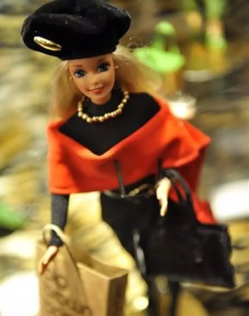 La muñeca, además de divertir ayudará a niños en zonas de guerra