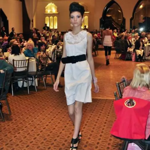 Desfile de Casa Laredo