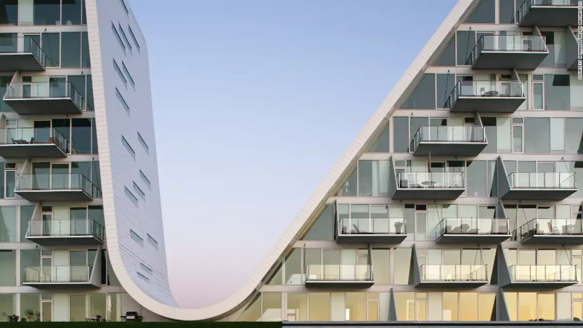 The Wave (2003-09) por Arquitectos Henning Larsen Architects en Vejle, Dinamarca