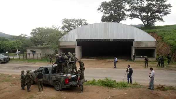 El asesinato de 22 personas en el Estado de México a manos del Ejército provocó indignación en algunos sectores de la población