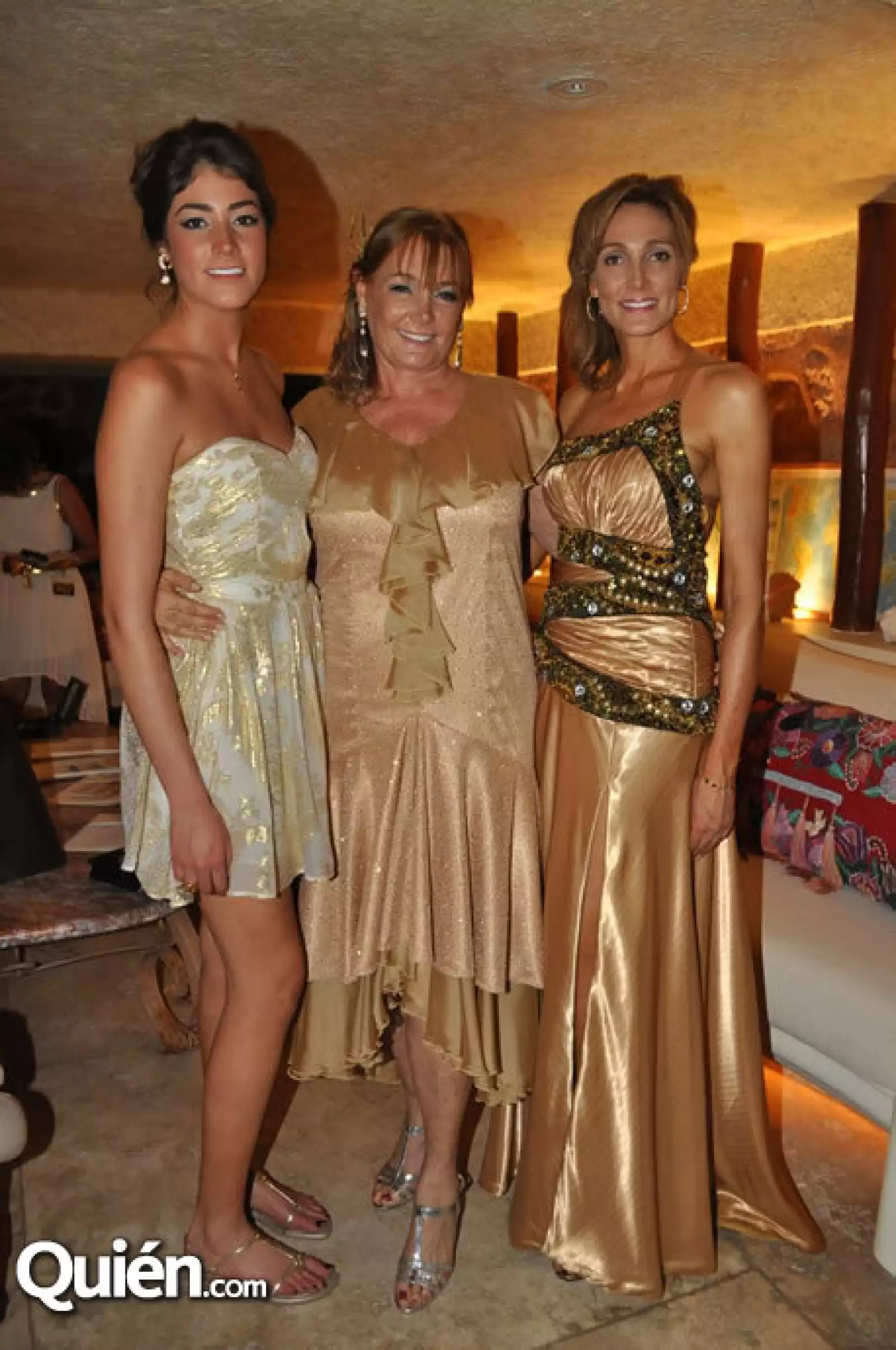 Karim Alemán, Alejandra Burillo y Alejandra Alemán