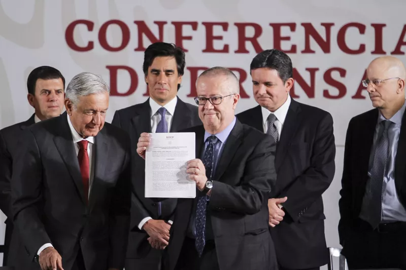 Contratan fondo revolvente para Pemex