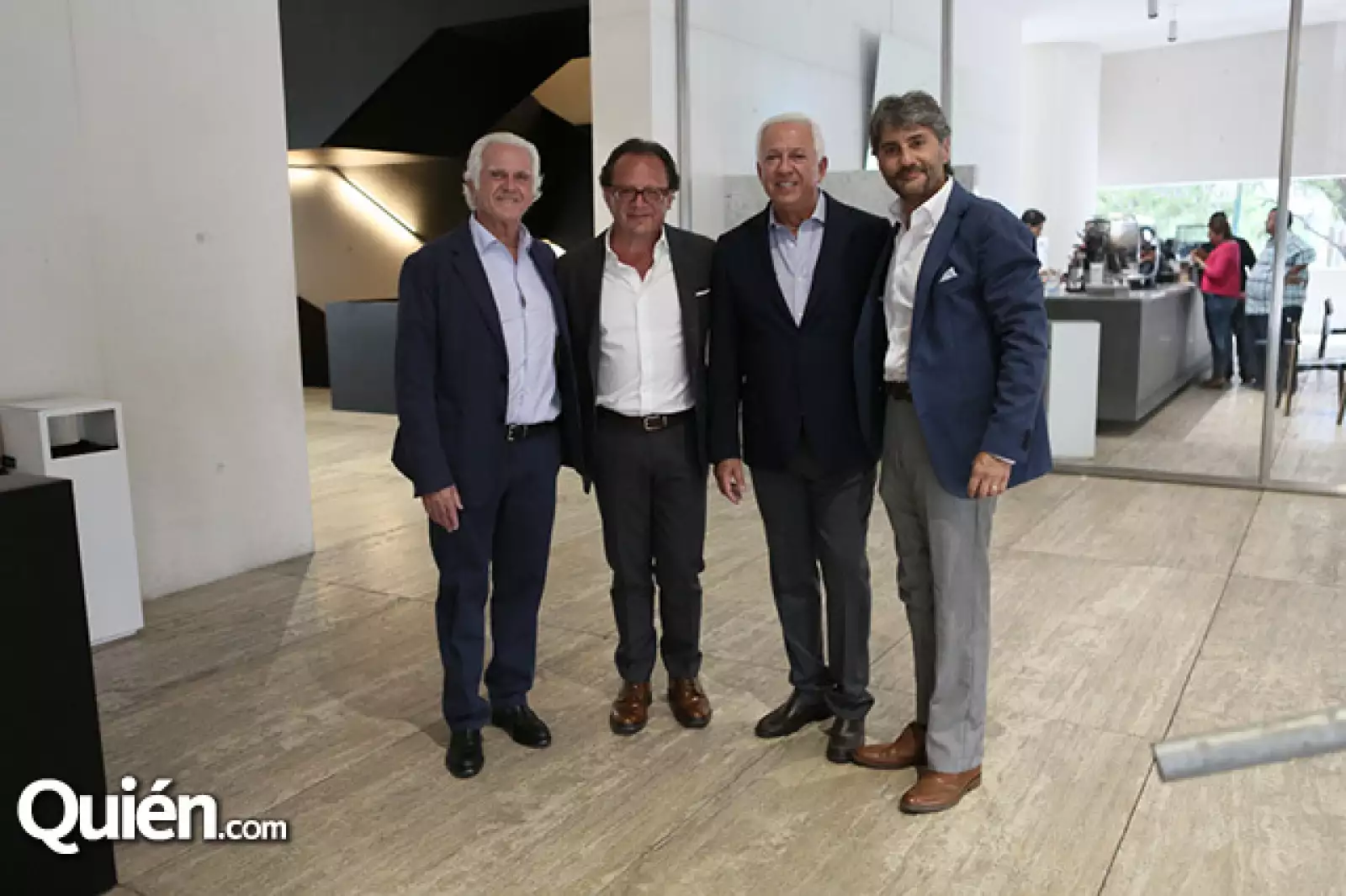 Maurice Marciano, Alberto Fasja, Paul Marciano y Ricardo Bastón