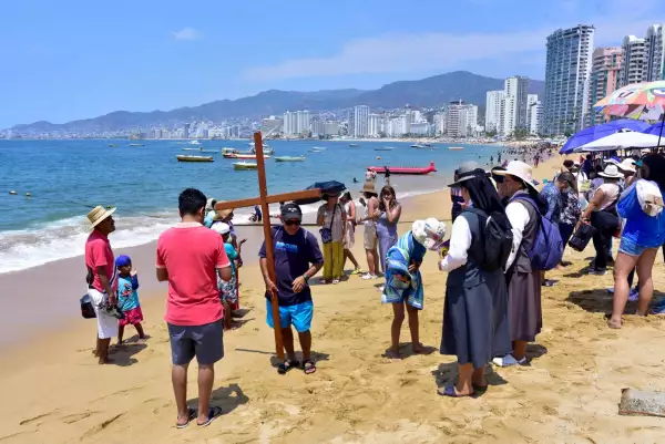 Viacrucis Turístico Acapulco-4