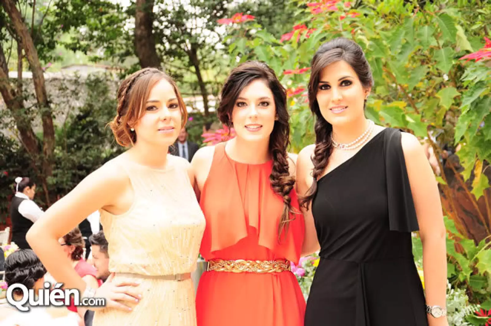 Alina Orozco con Cristina y Paola Casas