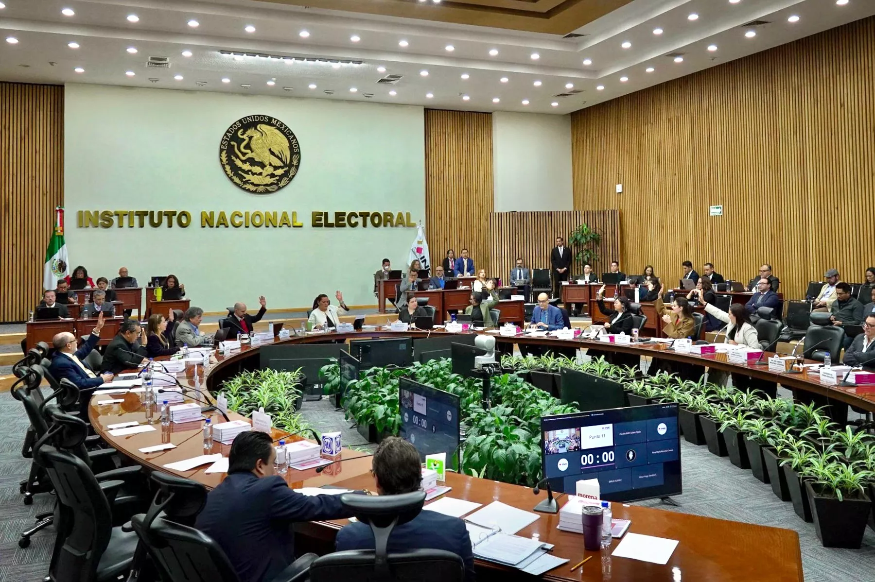 El INE aprueba nuevos topes de gasto de campaña para elecciones judiciales, que arrancan el 30 de marzo de 2025.