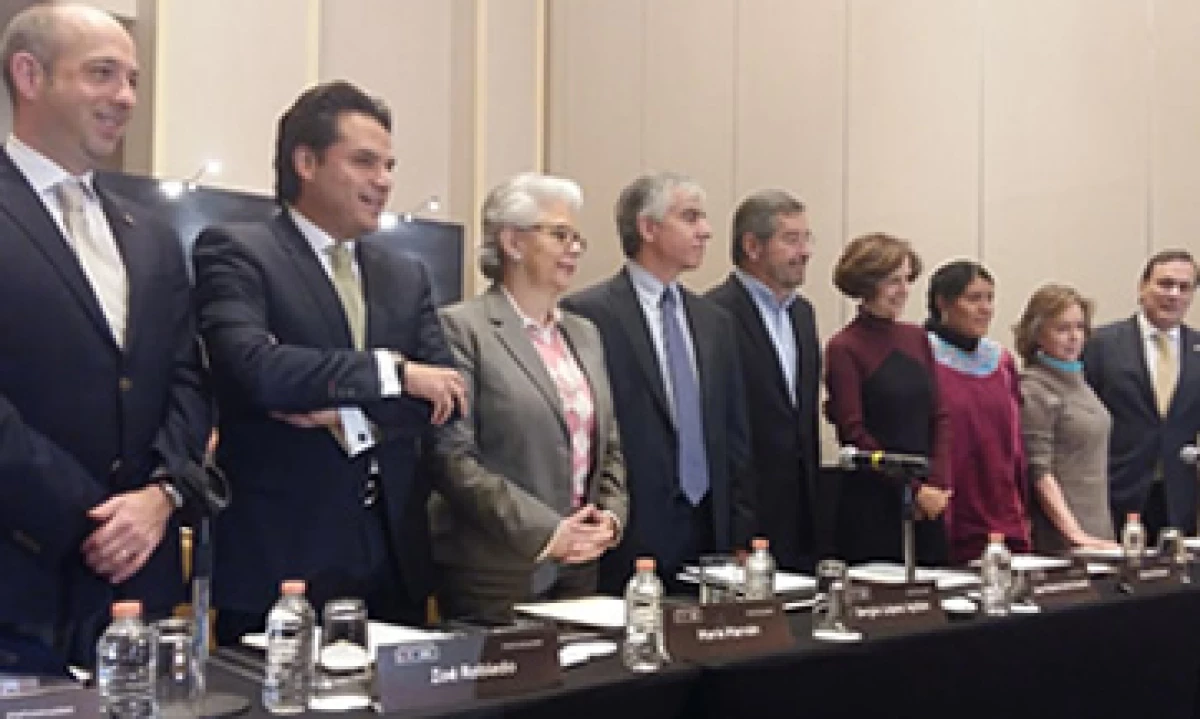 Académicos, intelectuales y líderes empresariales respaldan la iniciativa ciudadana de #Ley3de3. (Foto: CNNExpansión)