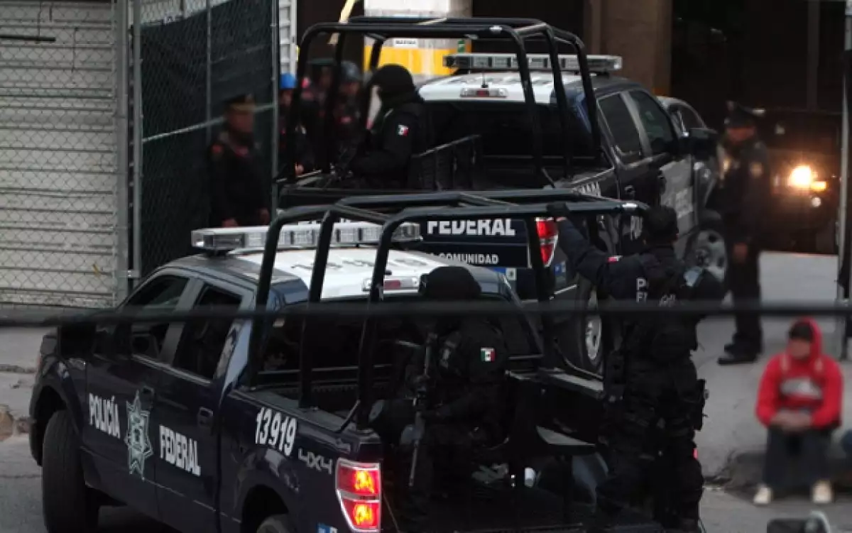 El viernes por la tarde agentes de la Policía Federal estuvieron en Centro Carso.