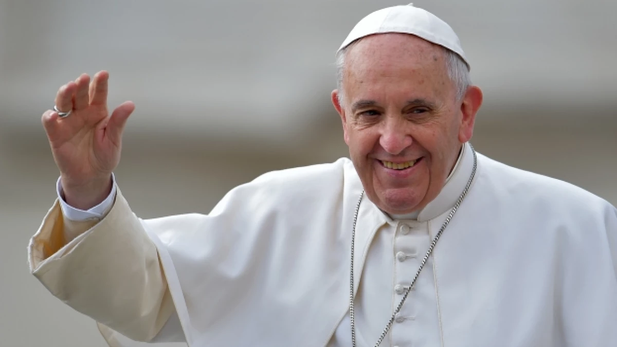papa francisco declara escándalo que las mujeres ganen menos que los hombres