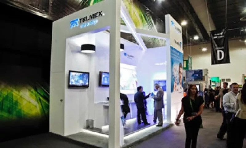 América Móvil tiene alrededor de 70% del mercado de telefonía móvil y el 80% del negocio de telefonía fija. (Foto Tomada de telmex.com)