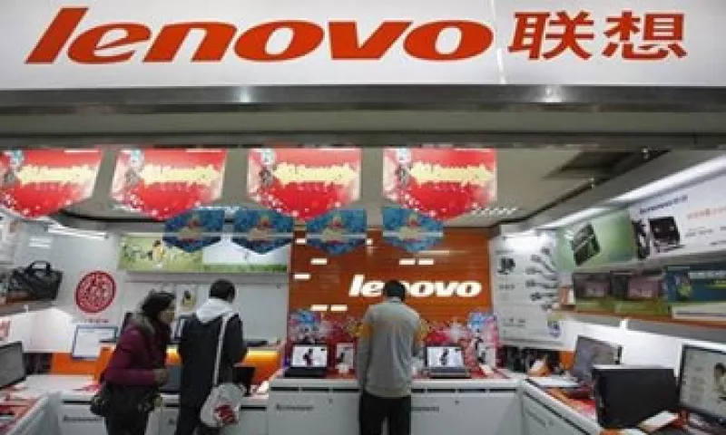 Lenovo dijo que la adquisición de Motorola Mobility lo hará un competidor muy fuerte en el mercado. (Foto: Archivo)