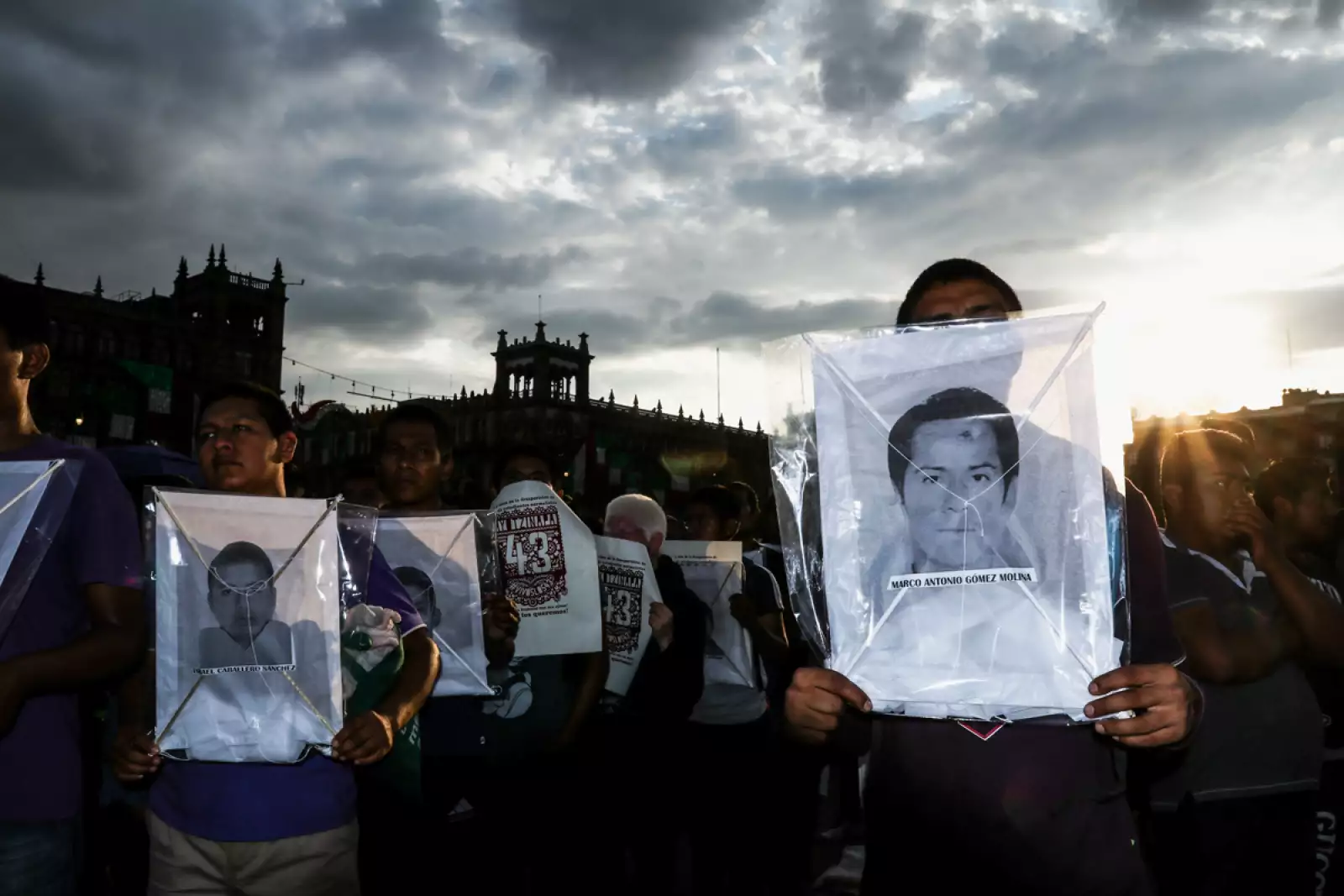 Marcha por los 43 desparecidos de la Normal de Ayotzinapa