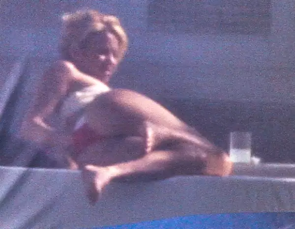 Shakira sigue manteniendo su perfecta figura.
