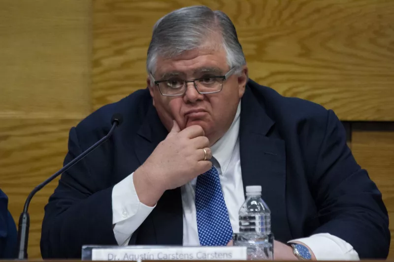 Agustin Carstens BIS inlfación politica monetaria