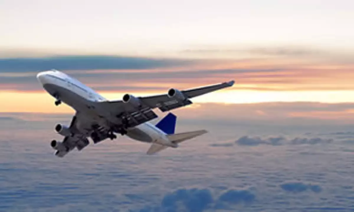 Las altas tarifas de las aerolíneas arriesgan a más de 50,000 familias que dependen de la actividad de las agencias de viajes. (Foto: Thinkstock)