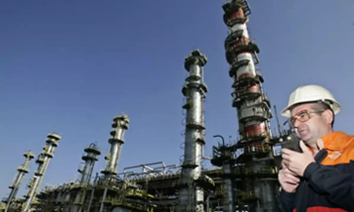 Pemex y Sacyr pretenden unir sus participaciones que tienen en Repsol. (Foto: AP)
