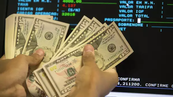 La moneda se recupera ante la cautela de la Fed de elevar las tasas.