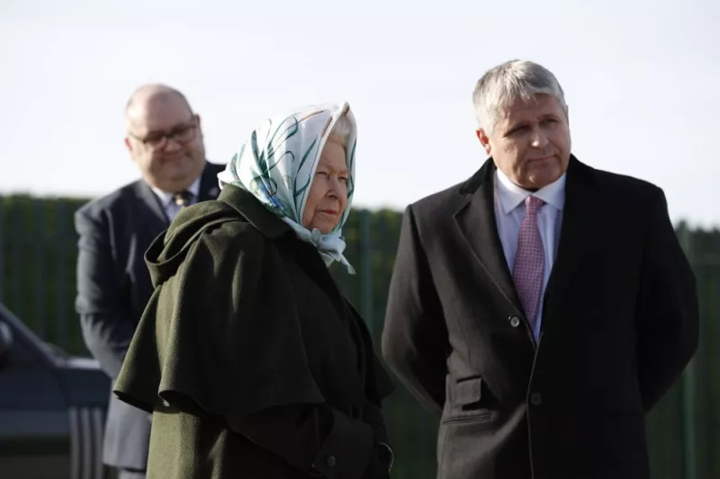 Reina Isabel II 