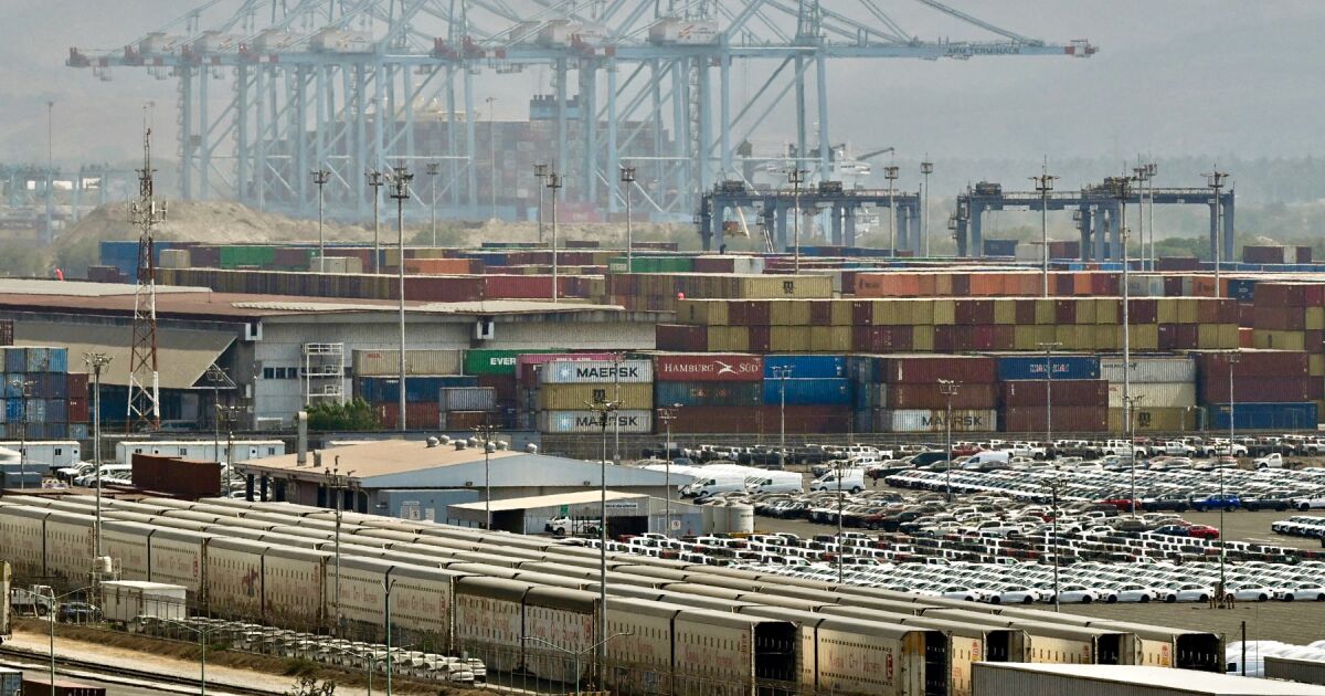 Ekonomi Bakanlığı, SAT ve Gümrük, prosedürleri hızlandırmak amacıyla dış ticaret bildirimlerine ilişkin kararları kaldırdı