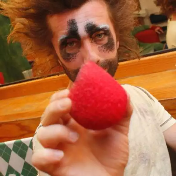 Backstage Slavas Snowshow