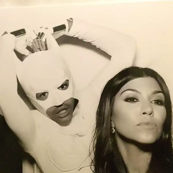 El hijo de Will Smith llamó la atención en aquél entonces por su peculiar outfit, que aunque era completamente blanco, era un disfraz de Batman.