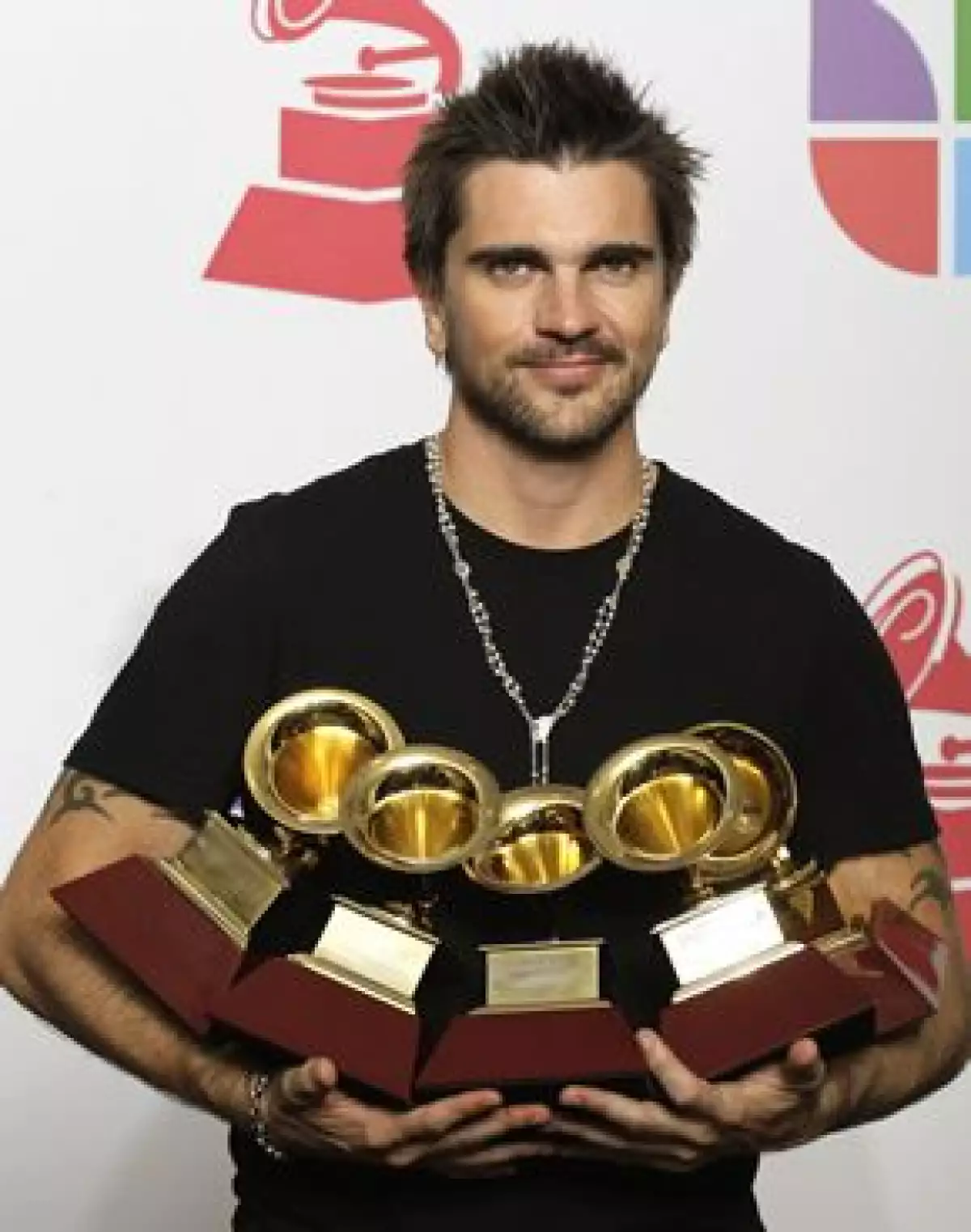 El cantante colombiano Juanes ganó el premio al Mejor Álbum Pop Latino con "La vida es un Ratico".