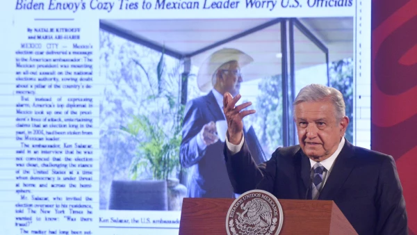 Andrés Manuel López Obrador, presidente de México, defendió a Ken Salazar, embajador de Estados Unidos en México, luego de la publicación del diario The New York Times, en donde se critica la relación entre ambos políticos.