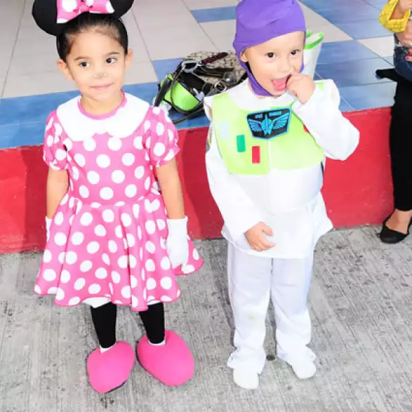 Regina Mena e Iker Medina-Mora