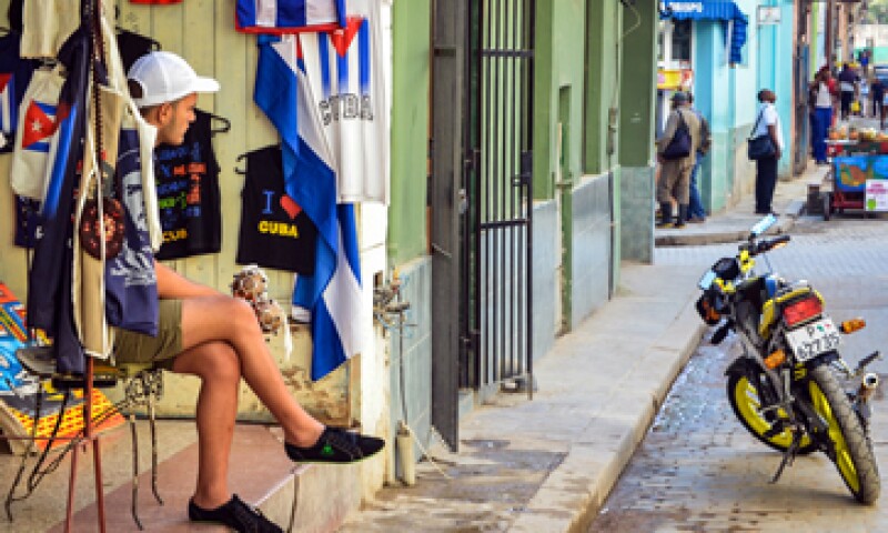 El Gobierno dijo que espera flexibilizar sus normas de sanciones para la banca en Cuba en las próximas semanas. (Foto: AFP )