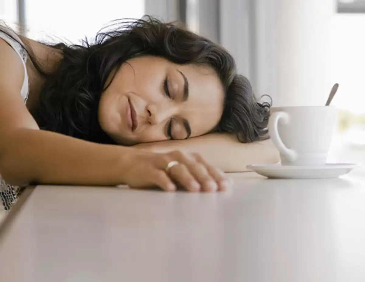 ¿Te sientes cansado y fatigado todos los días? Puede que estés cometiendo errores en tu alimentación. Te recomendamos estos alimentos para sentirte alerta todos los días.