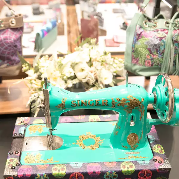 Lanzamiento de las argollas matrimoniales de Pineda Covalín