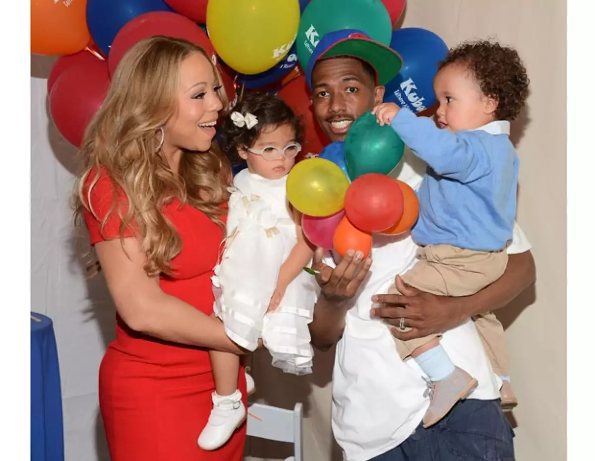 Mariah, Nick y sus gemelos son una familia modelo.