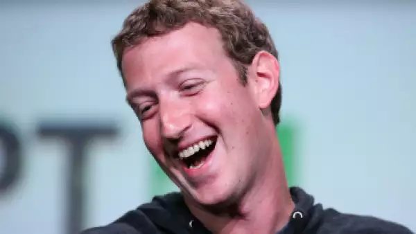 Con tan solo 31 años, el creador de Facebook se coloca como uno de los más ricos del mundo. (Foto: Getty Images)