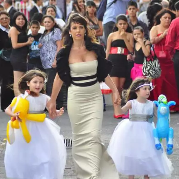 Maky Soler con sus hijas