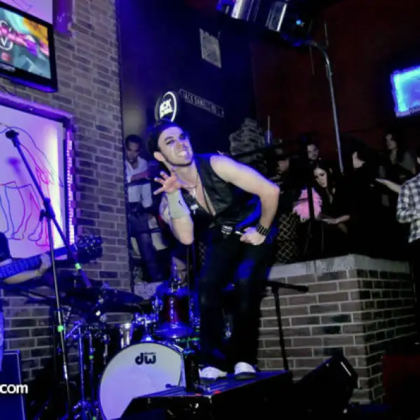 Alberto Sada presenta Tributo a Moderatto