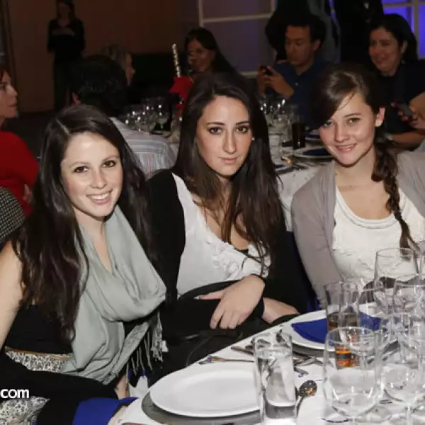 Sofía,Chloé y Bethan Durán