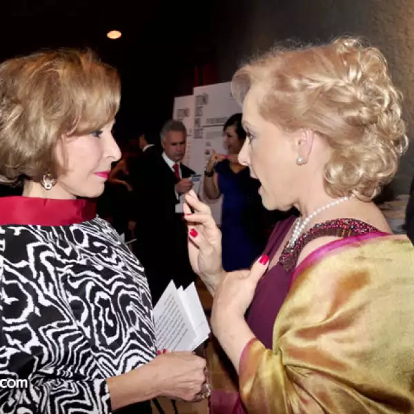 Yolanda Santos y Mónica Sada de Iriondo