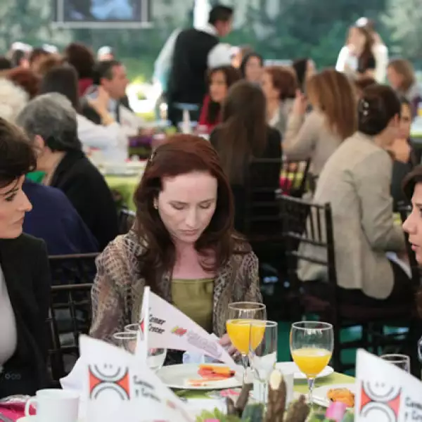 Desayuno Comer y Crecer