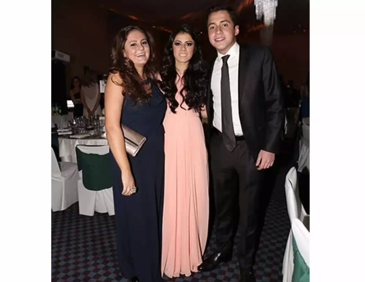 Paulina Peña en la graduación del Instituto Irlandés.