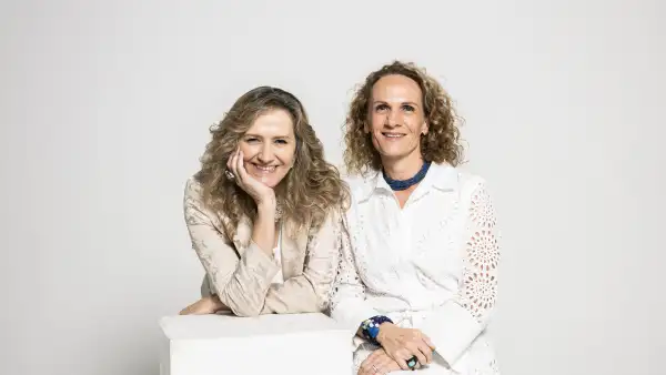 Nieves Guerra y Ramona Cosio