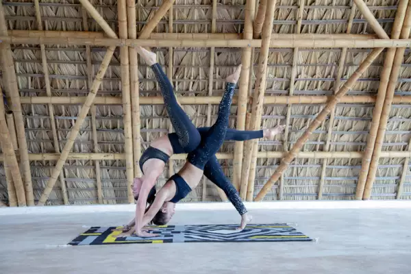 lhasa-fitwear